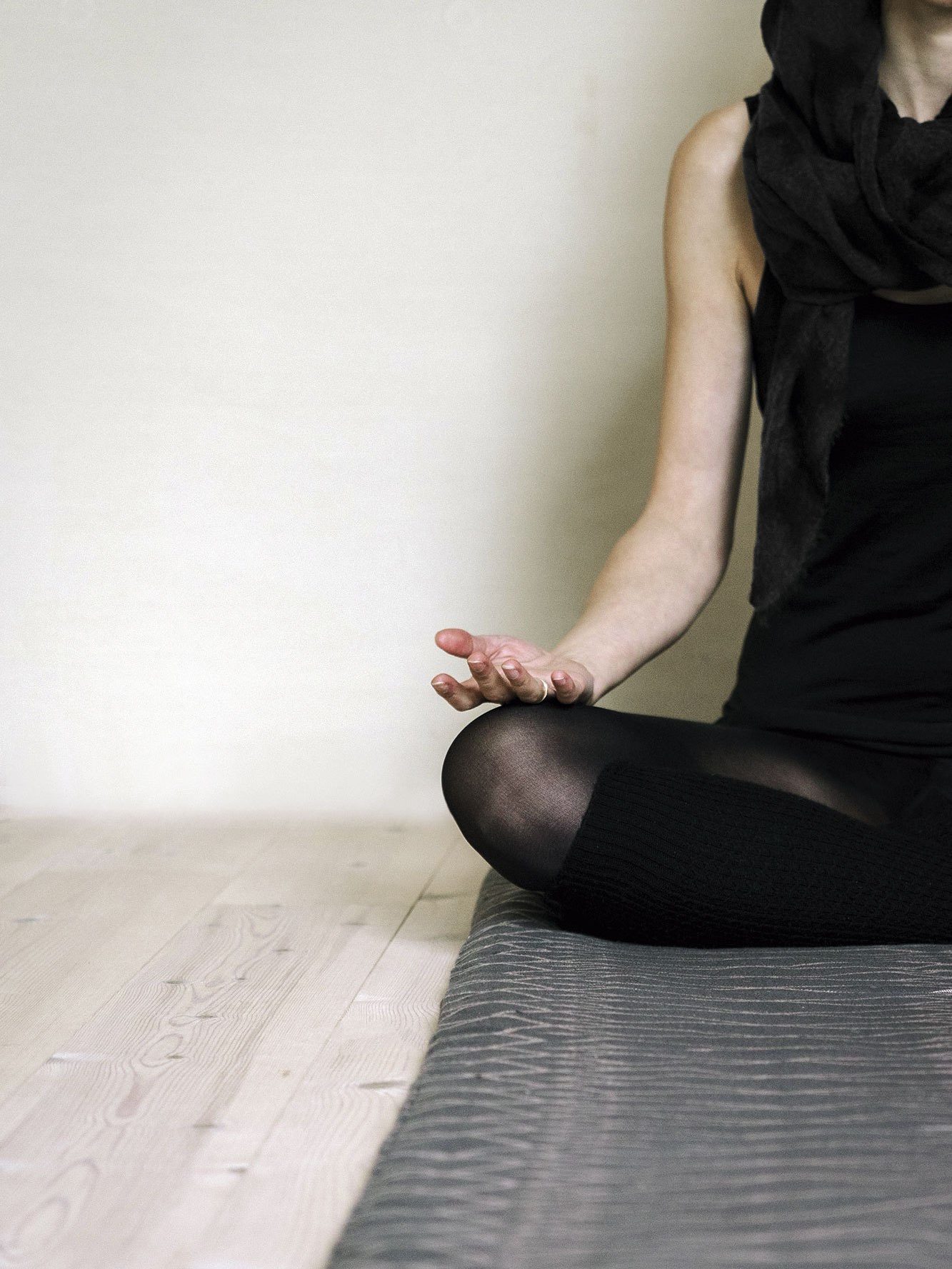 MeditationMattress-Meditation-LOW_meditation-mat_theorganiccompany_chalkandmoss