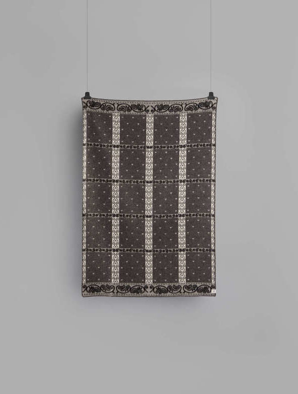 kristin_throw_natural-grey_57005_back_f2c1f1ea5f216104b69b3f882fc79377.800x800