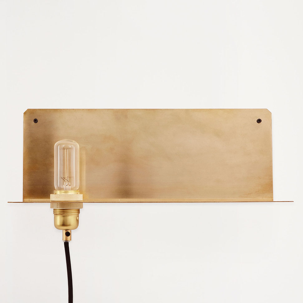 Настінний світильник Frama 90° Wall Light | Brass. Изображение 1
