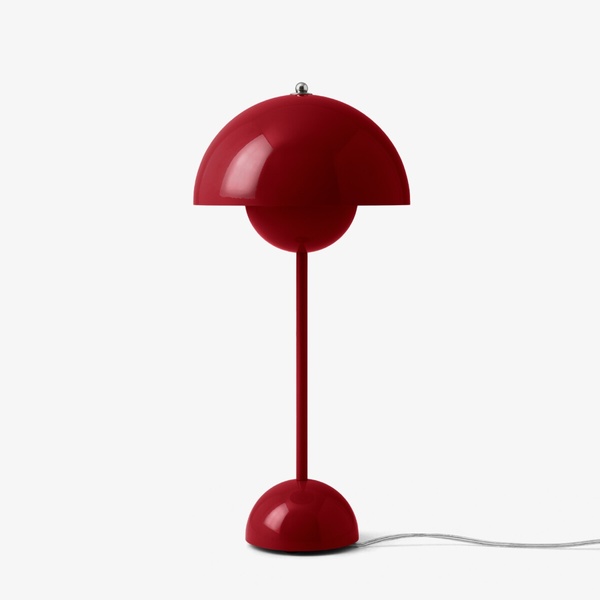 Настільний світильник Flowerpot VP3 Verner Panton  1968 в кольорі Vermilion Red від &Tradition