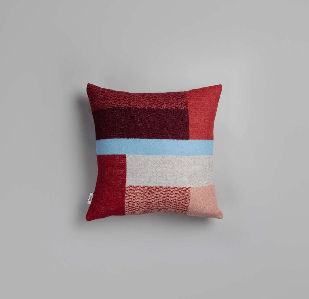 Подушка Roros Mikkel red . Изображение 1