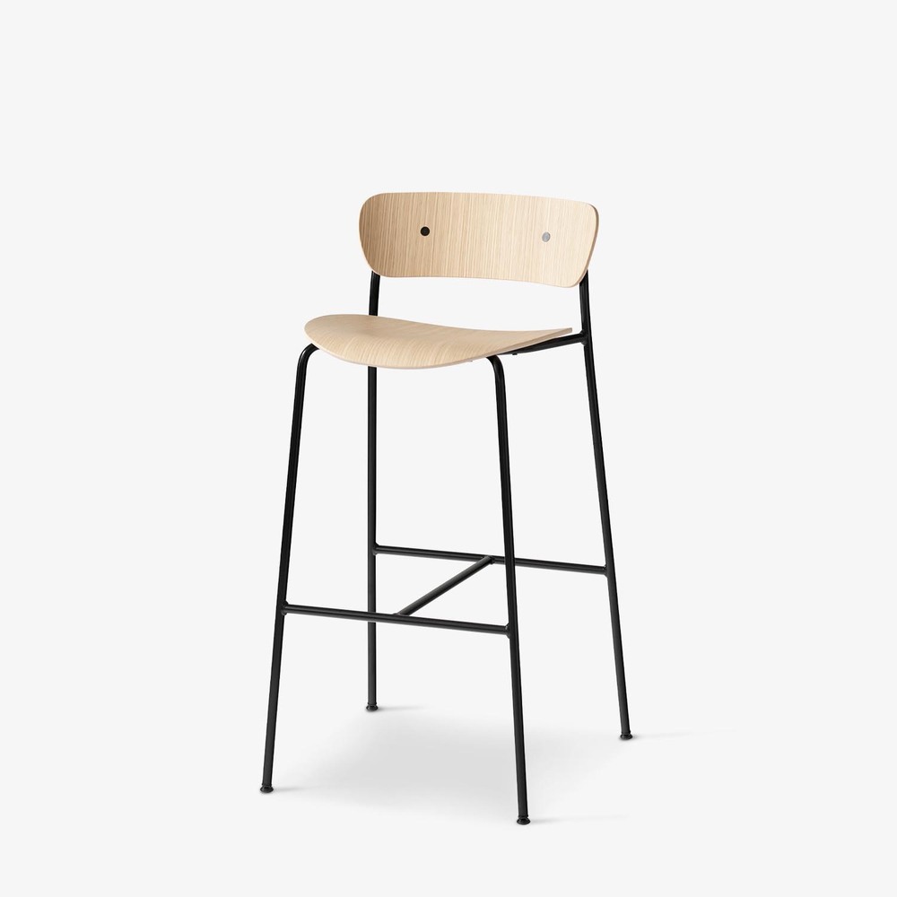 Стілець &tradition Pavillion AV9 - lacquered oak. Изображение 1