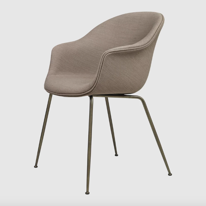 GUBI Bat Dining Chair, Conic Base - Fully Upholstered in Crisp 04115. Изображение 1